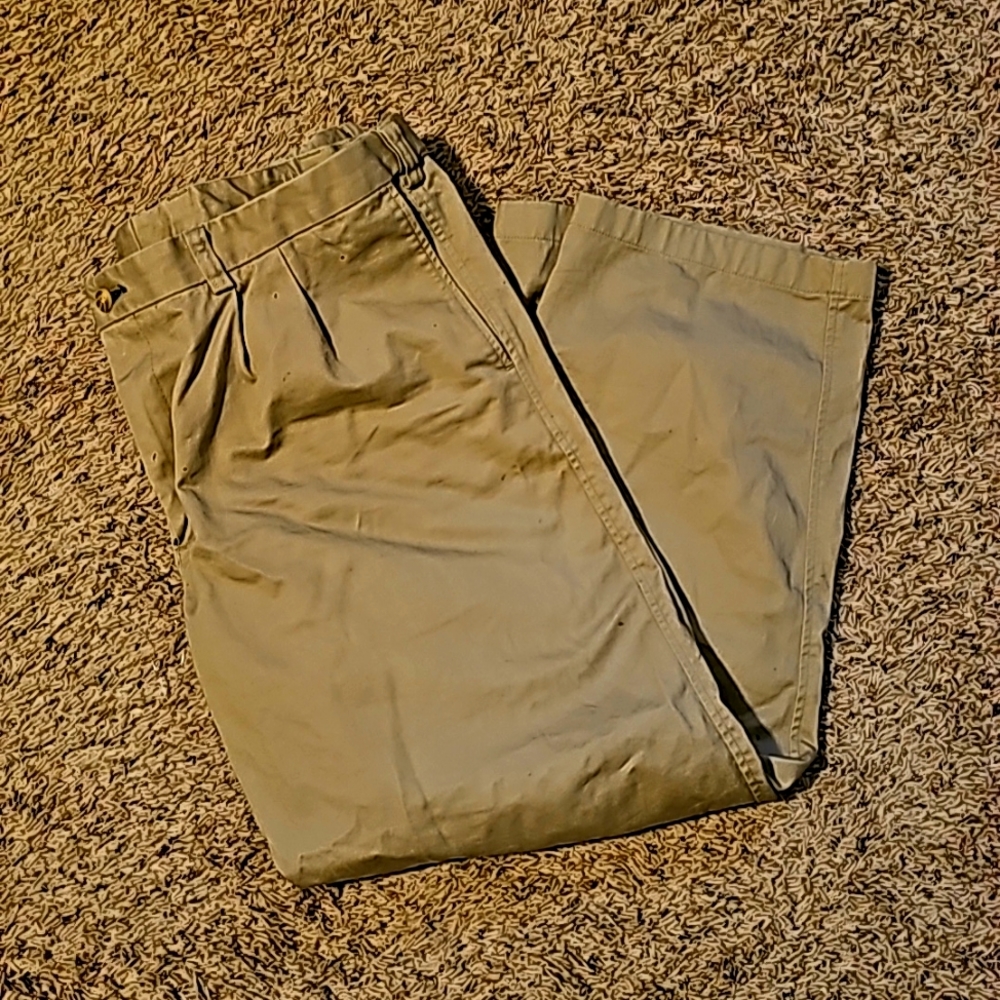 Duluth khaki trousers
